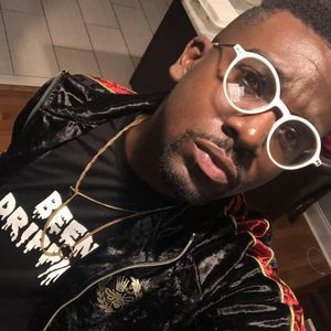 Meet your Posher, Jonathan